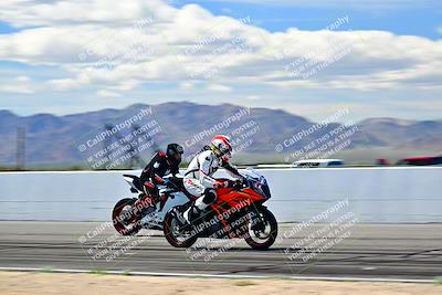 media/Mar-25-2024-Moto Forza (Mon) [[8d4319bd68]]/4-Novice Group/Session 4 Front Straight Speed Pans/